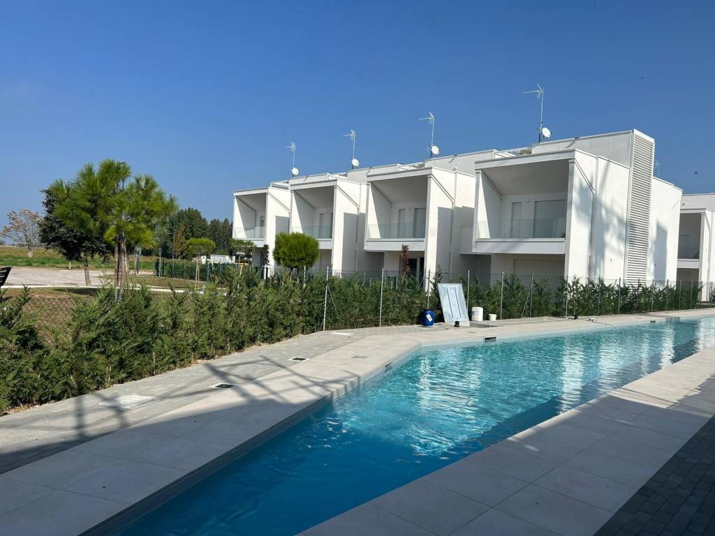 casa indipendente in vendita a Lignano Sabbiadoro in zona Pineta