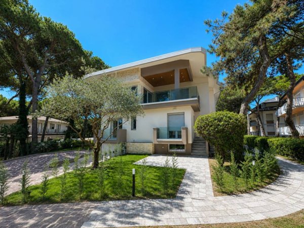 appartamento in vendita a Lignano Sabbiadoro in zona Pineta