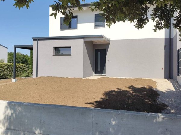 casa indipendente in vendita a Lignano Sabbiadoro in zona Riviera