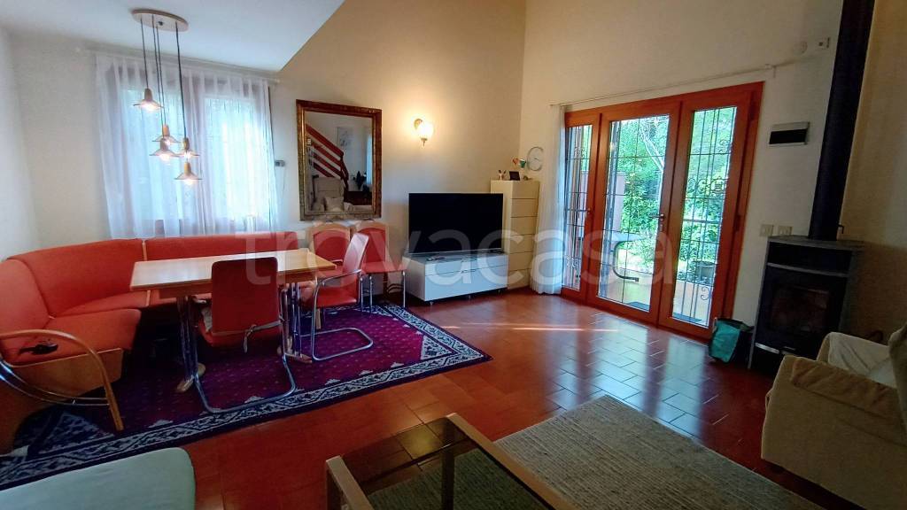 casa indipendente in vendita a Lignano Sabbiadoro in zona Riviera