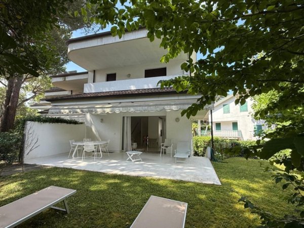 casa indipendente in vendita a Lignano Sabbiadoro in zona Pineta