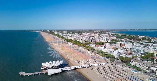 appartamento in vendita a Lignano Sabbiadoro in zona Pineta