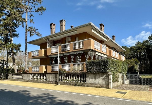 appartamento in vendita a Lignano Sabbiadoro in zona Pineta