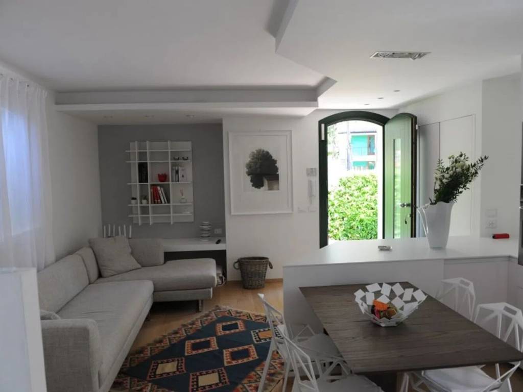 casa indipendente in vendita a Lignano Sabbiadoro in zona Pineta