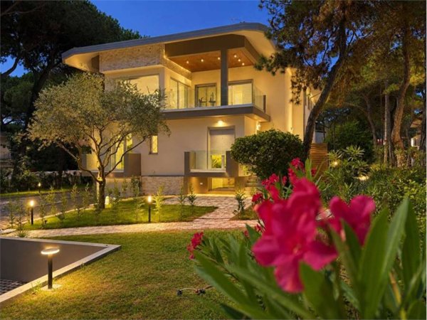 appartamento in vendita a Lignano Sabbiadoro in zona Pineta