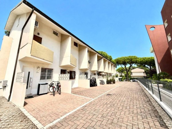 casa indipendente in vendita a Lignano Sabbiadoro in zona Pineta