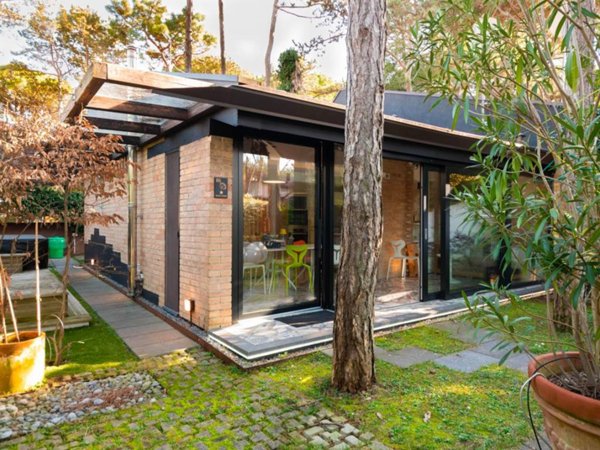 casa indipendente in vendita a Lignano Sabbiadoro in zona Pineta