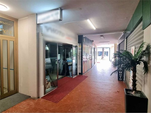 negozio in vendita a Lignano Sabbiadoro