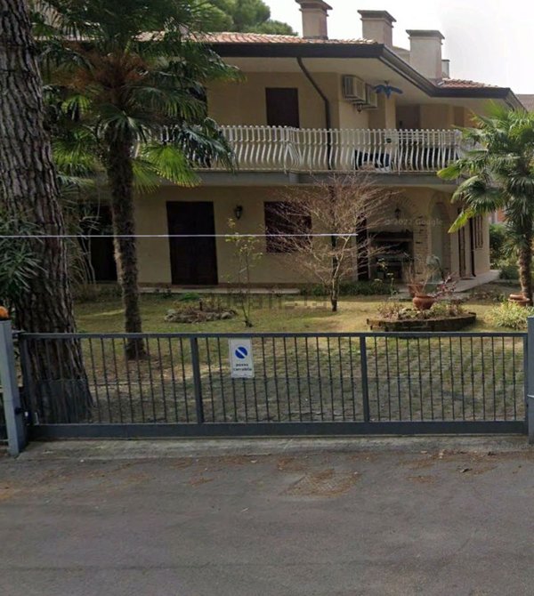 casa indipendente in vendita a Lignano Sabbiadoro in zona Riviera