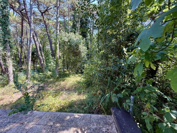 appartamento in vendita a Lignano Sabbiadoro in zona Pineta