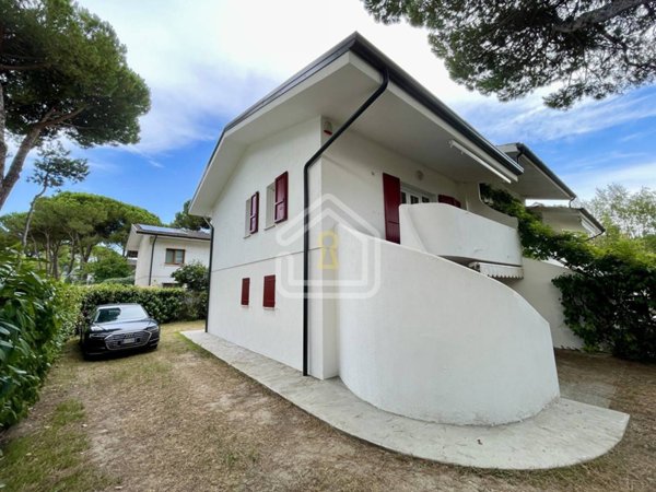 casa indipendente in vendita a Lignano Sabbiadoro in zona Riviera