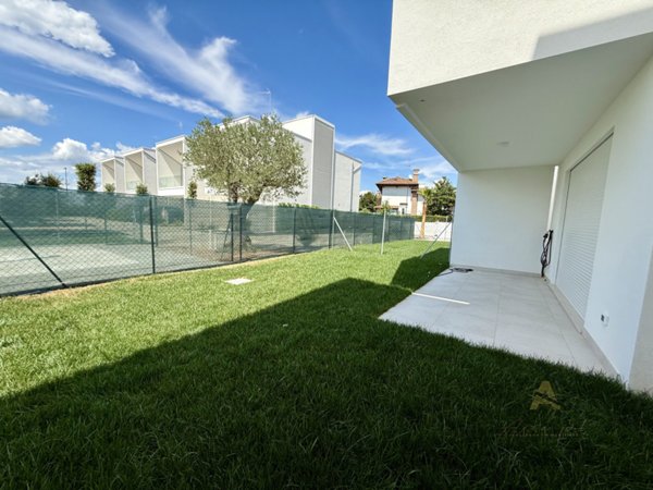 casa indipendente in vendita a Lignano Sabbiadoro