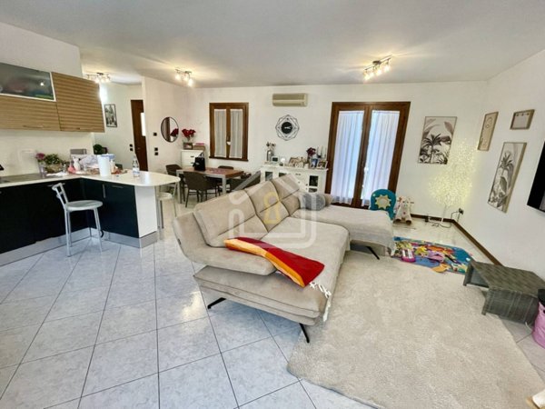 casa indipendente in vendita a Lignano Sabbiadoro