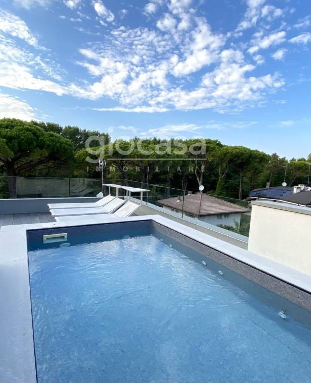 casa indipendente in vendita a Lignano Sabbiadoro in zona Riviera