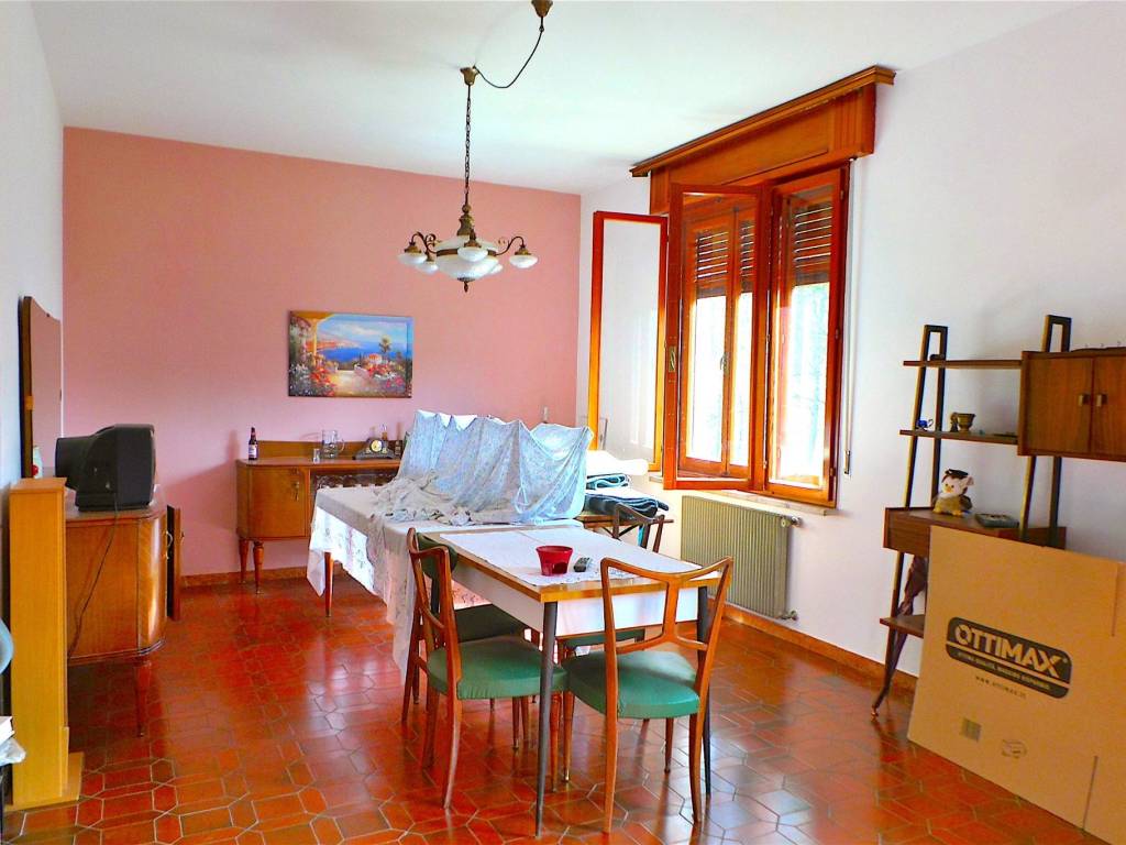 casa indipendente in vendita a Lusevera in zona Vedronza