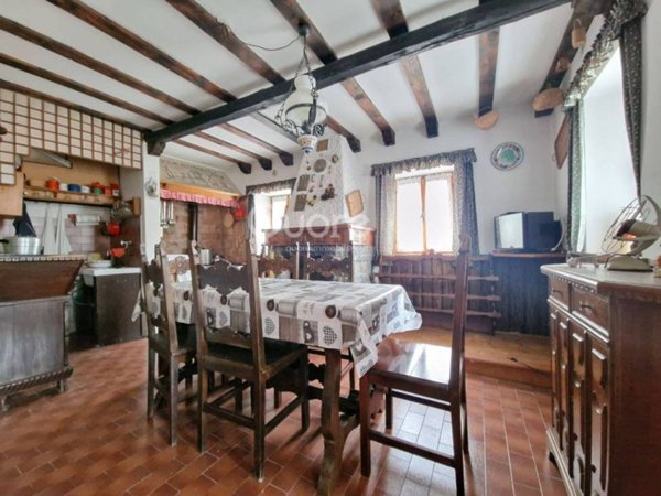casa indipendente in vendita a Lusevera in zona Villanova