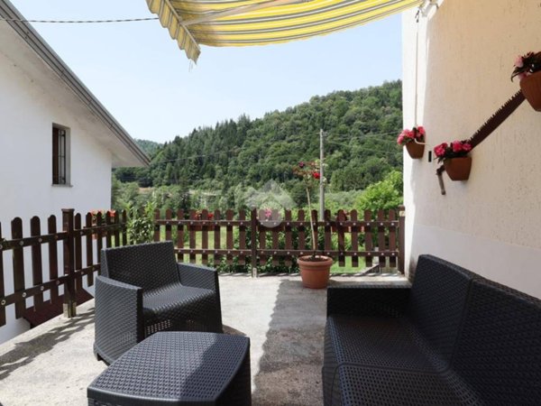 casa indipendente in vendita a Lusevera in zona Vedronza