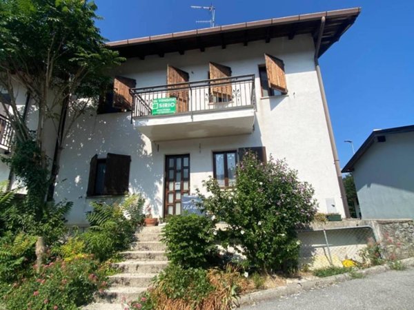 casa indipendente in vendita a Lusevera in zona Villanova