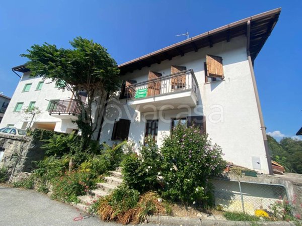 casa indipendente in vendita a Lusevera in zona Villanova