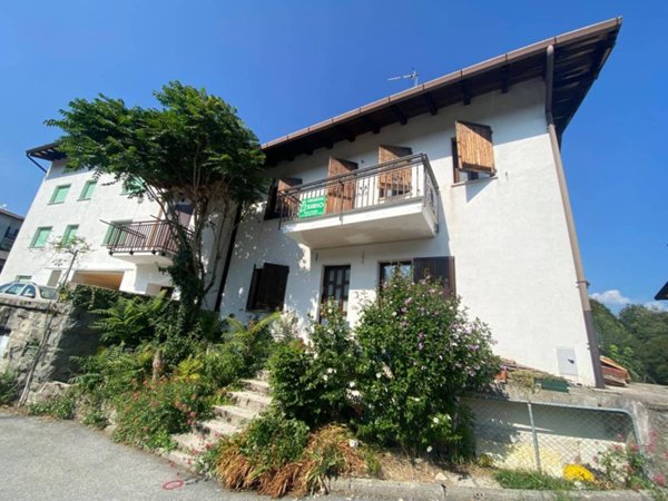 casa indipendente in vendita a Lusevera in zona Villanova