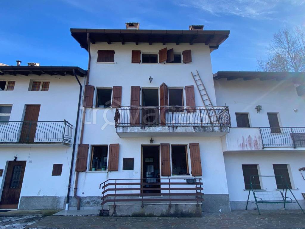 casa indipendente in vendita a Lusevera