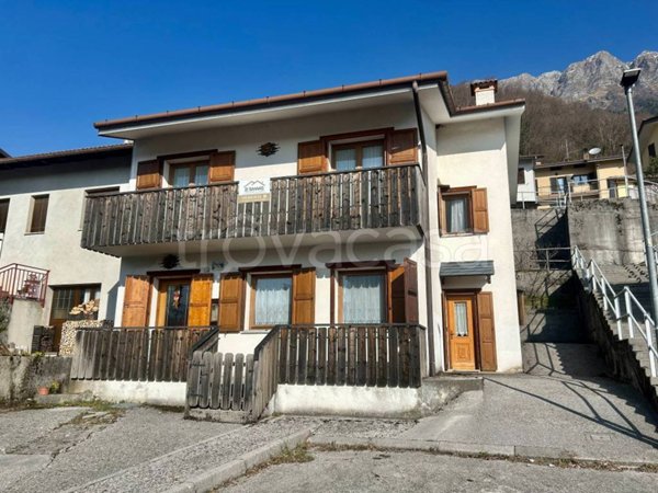 casa indipendente in vendita a Lusevera in zona Cesariis