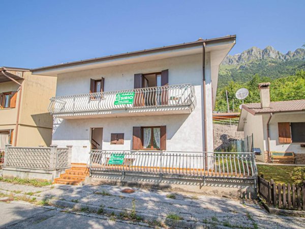 casa indipendente in vendita a Lusevera