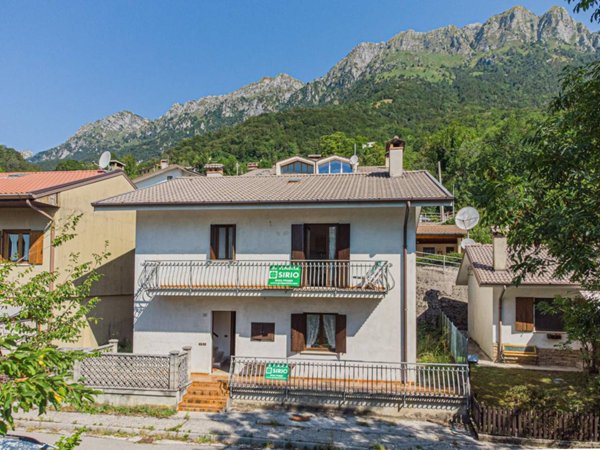 casa indipendente in vendita a Lusevera
