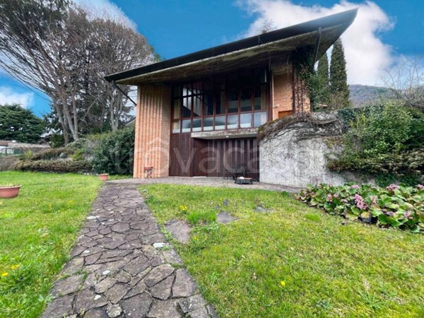 casa indipendente in vendita a Magnano in Riviera