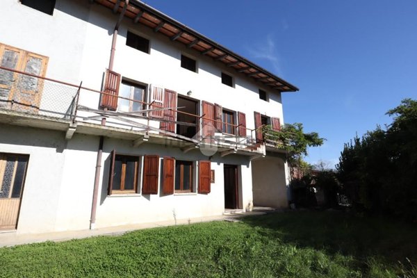 appartamento in vendita a Magnano in Riviera