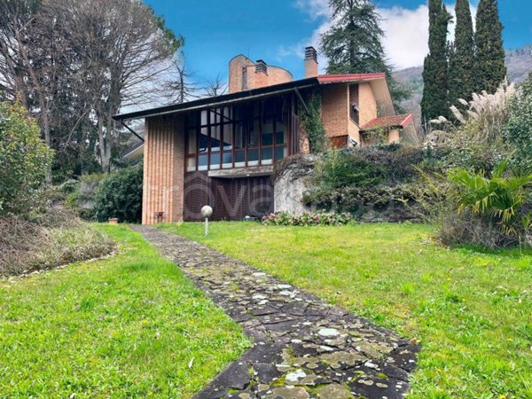 casa indipendente in vendita a Magnano in Riviera