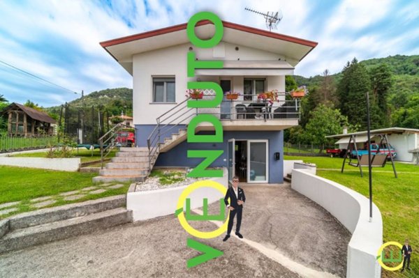 casa indipendente in vendita a Magnano in Riviera in zona Prampero