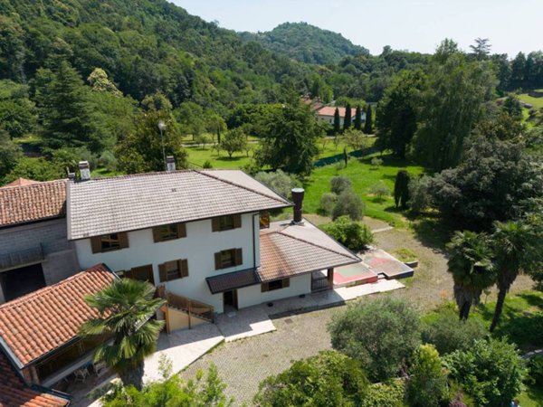 casa indipendente in vendita a Magnano in Riviera