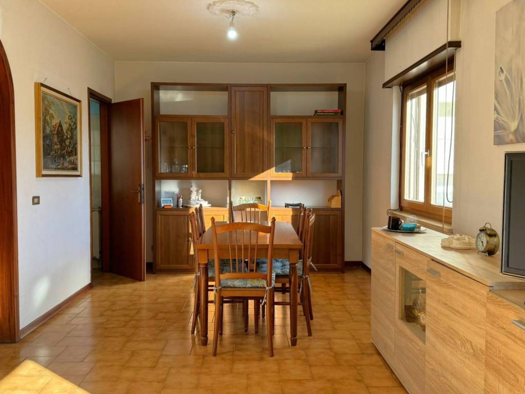 casa indipendente in vendita a Magnano in Riviera