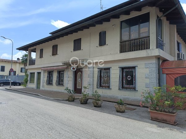 negozio in vendita a Magnano in Riviera in zona Prampero
