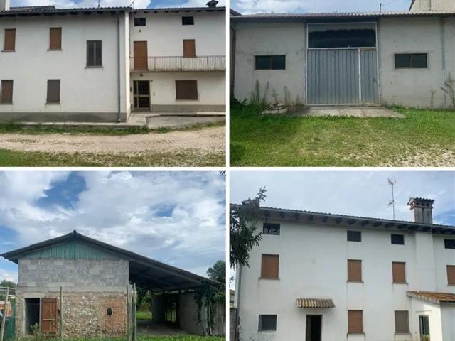 casa indipendente in vendita a Majano