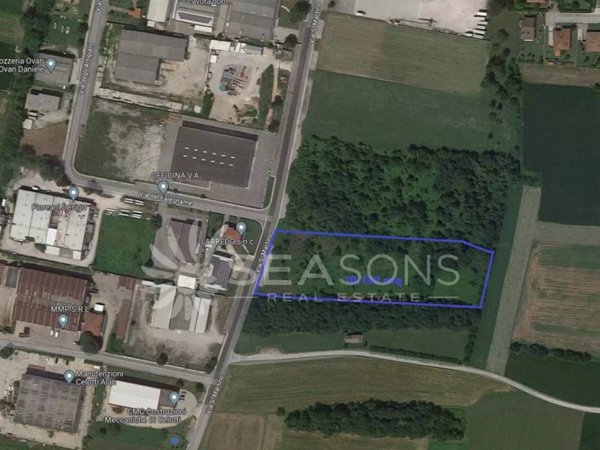 terreno agricolo in vendita a Majano