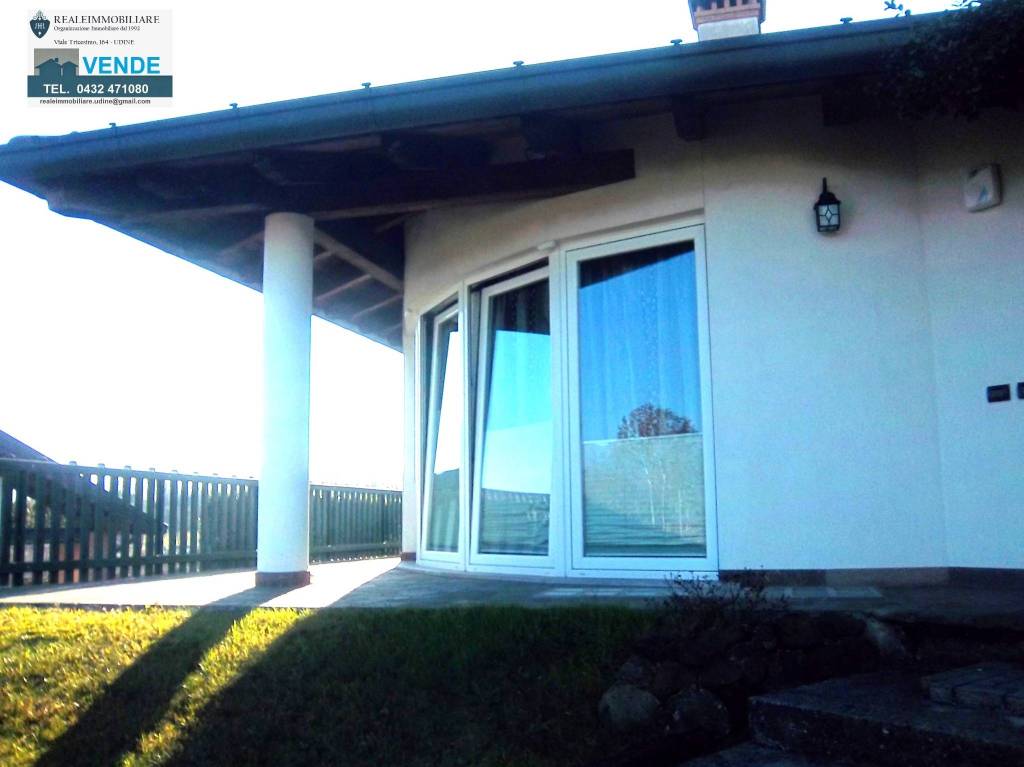 casa indipendente in vendita a Majano