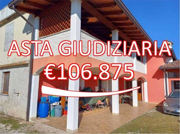 casa indipendente in vendita a Majano