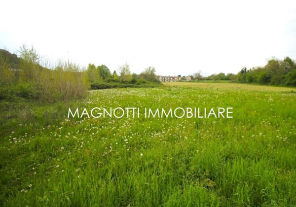 terreno edificabile in vendita a Majano
