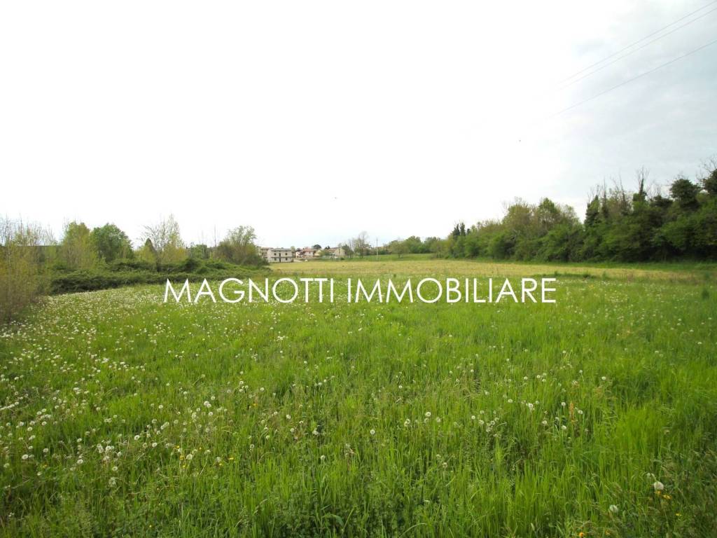 terreno edificabile in vendita a Majano
