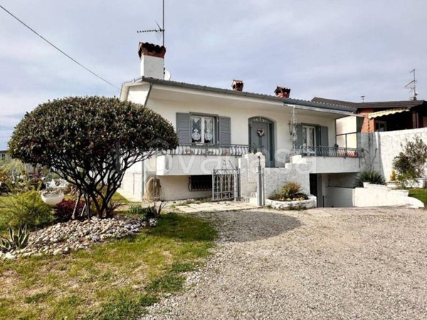 casa indipendente in vendita a Majano