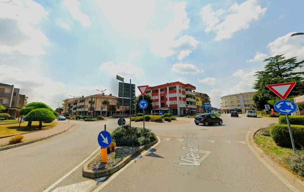 casa indipendente in vendita a Majano