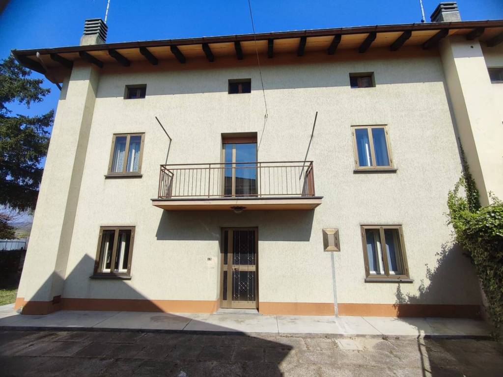 casa indipendente in vendita a Majano