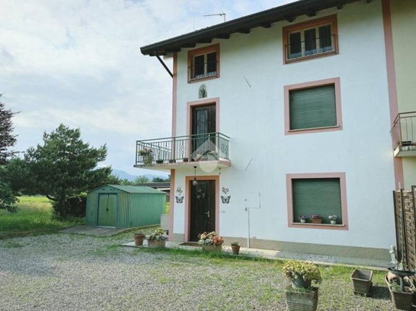 casa indipendente in vendita a Majano