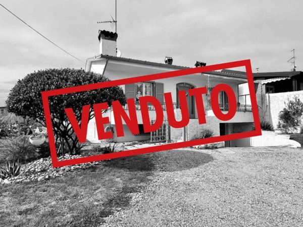 casa indipendente in vendita a Majano