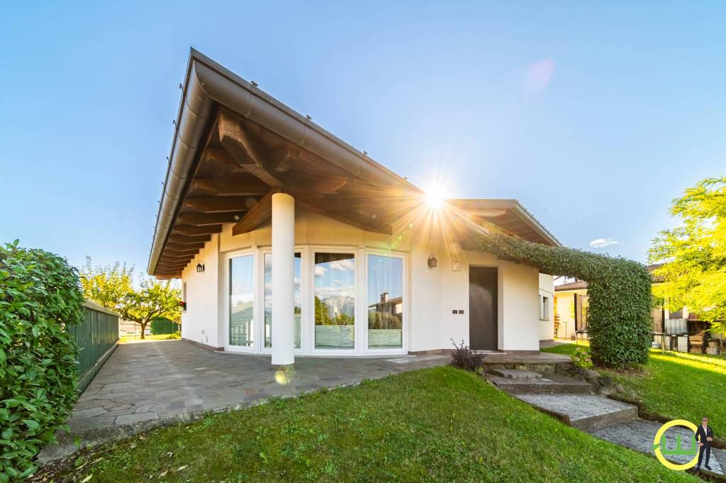 casa indipendente in vendita a Majano