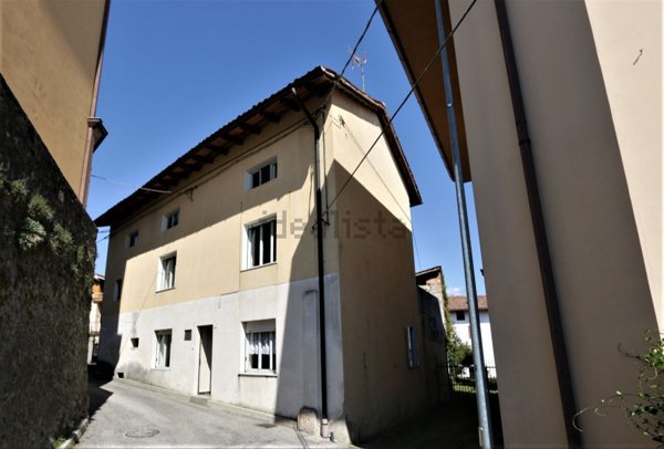 casa indipendente in vendita a Majano in zona Susans