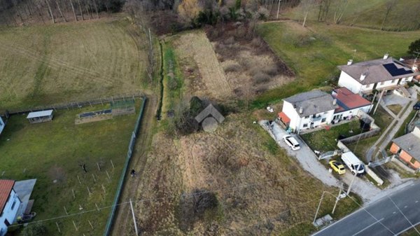 terreno edificabile in vendita a Majano