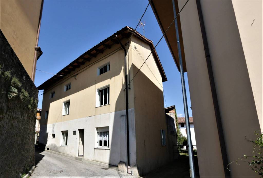 casa indipendente in vendita a Majano in zona Susans